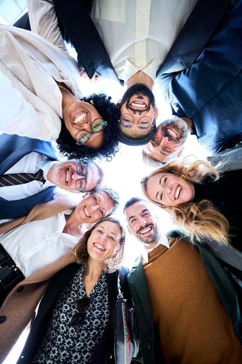 group_people_circle_sm